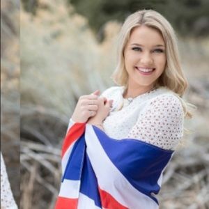 Meet your Posher, Isabella